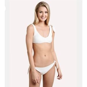 NWT- Eberjey Solid Noelle Bikini Set Size. Large
